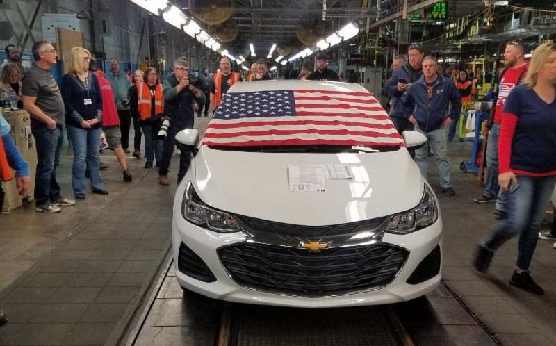 Wed. 3:30 p.m.: Final Cruze rolls off  line in Lordstown